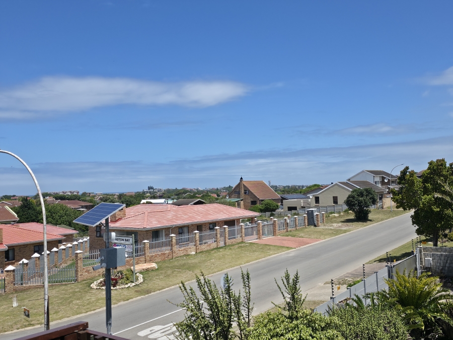 4 Bedroom Property for Sale in Aston Bay Eastern Cape
